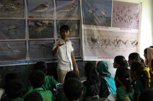 Ex-hunter teaching school kids.jpg-550x0